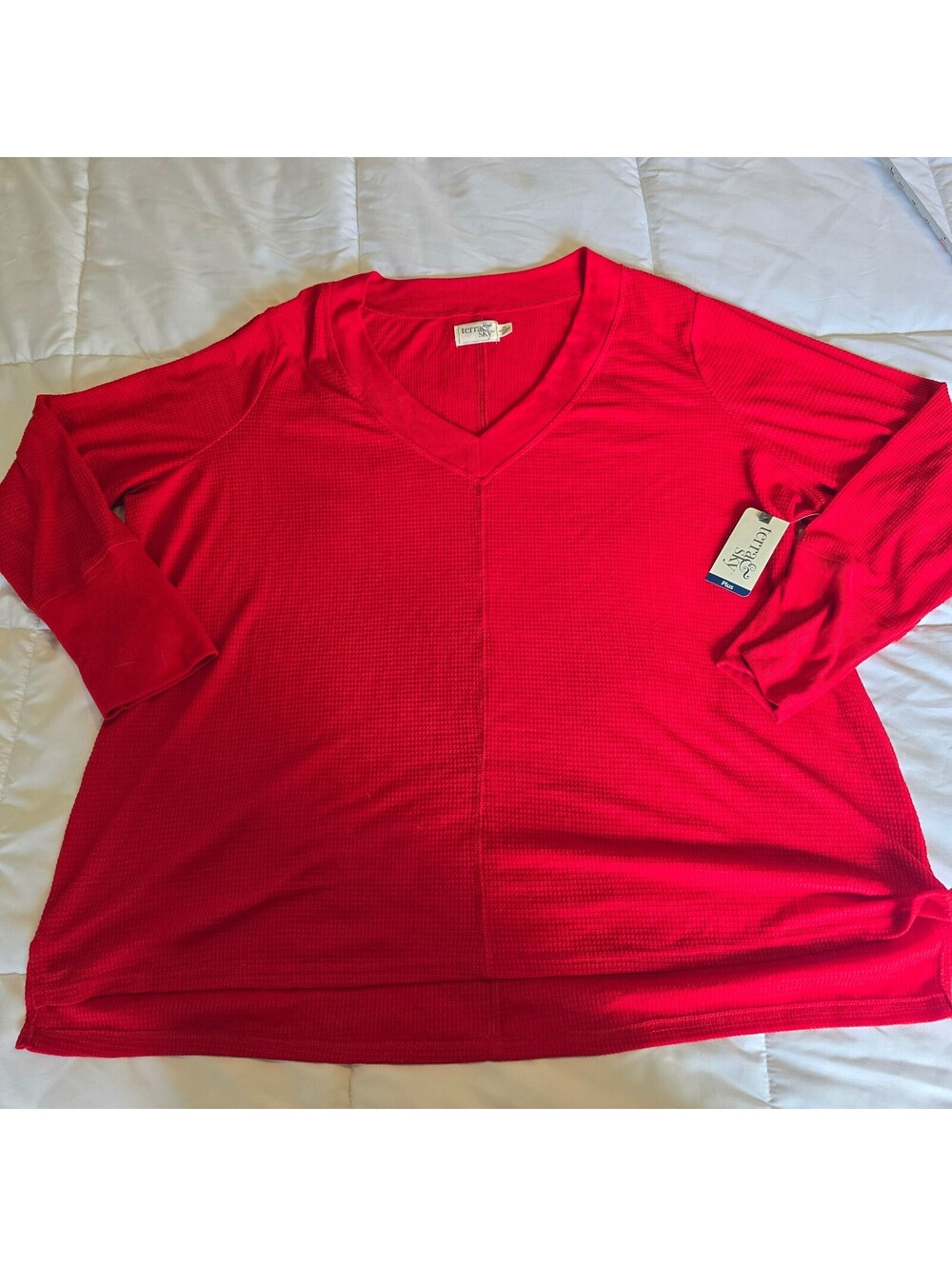 Terra & Sky bright pink V-neck top